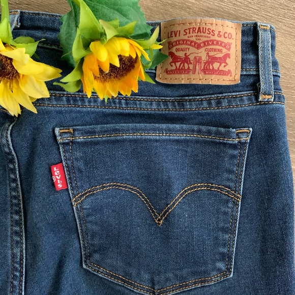 Levi’s 711 Skinny Jeans Dark Wash - Picture 4 of 6